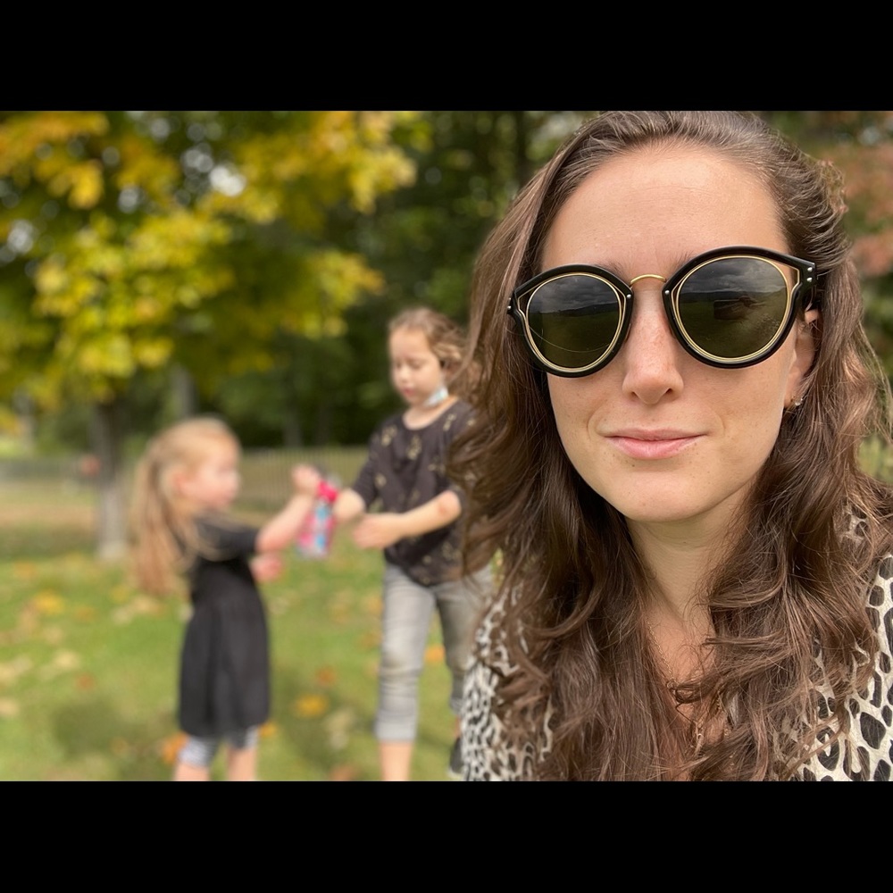 Meet your Posher, Julia